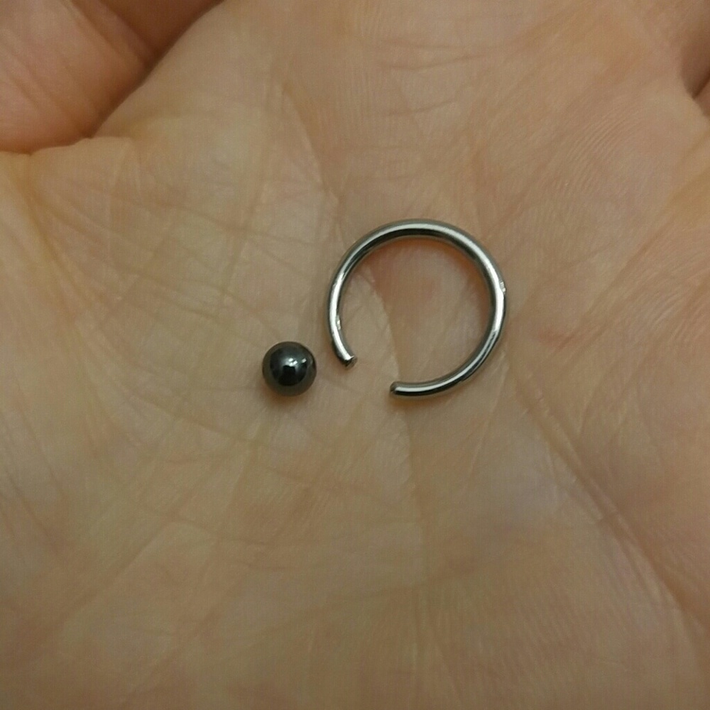 Bellybutton Ring - Picture 2 of 2